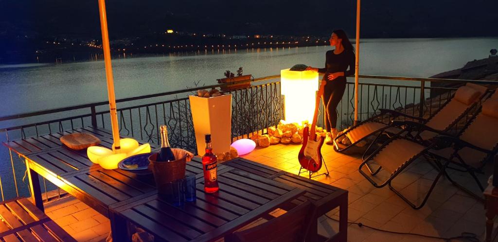 Balkon lub taras w obiekcie La terrazza sul lago Turano