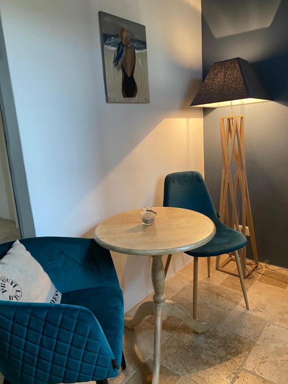 Posezení v ubytování Maison d'hôtes Bastide St Victor à 2,5 kilomètres de Lourmarin