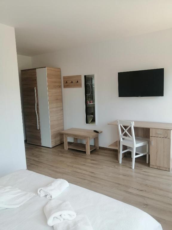 AristoCat Hotels Rasnov - Double Room With Private Bathroom