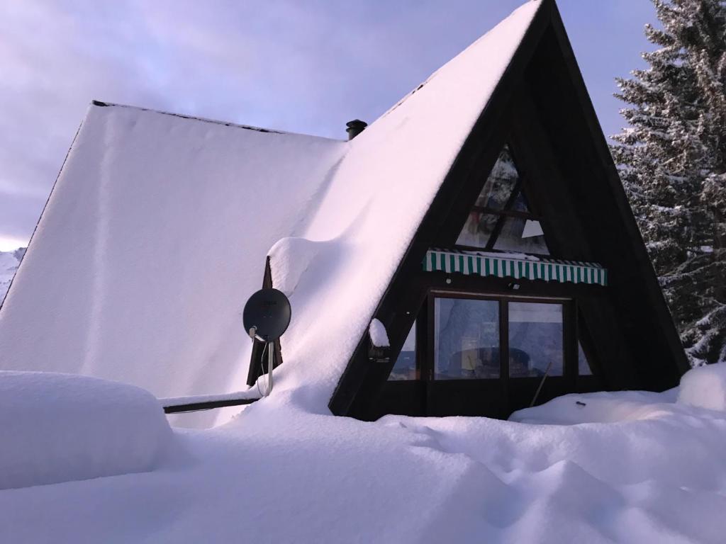 le chalet pointu de capucine v zimě