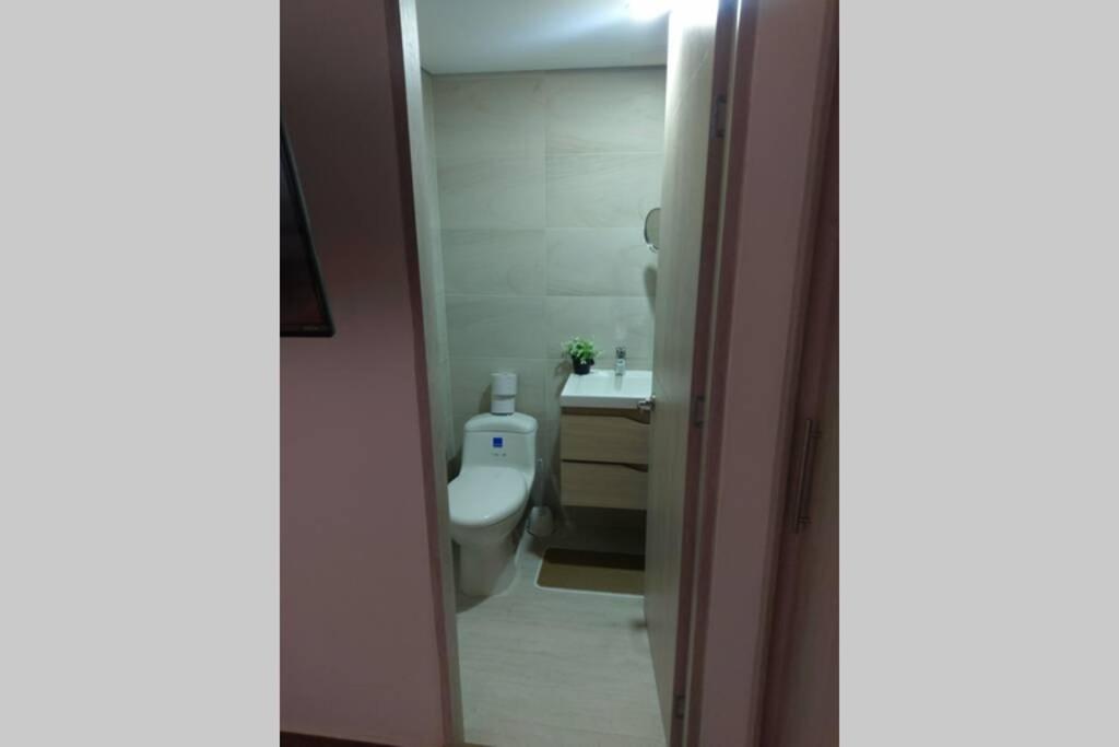 Nuevo/cómodo apto en exclusivo sector residencial