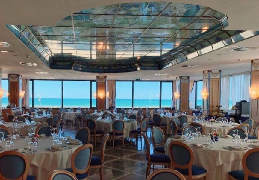 Restaurace v ubytování Hotel Promenade