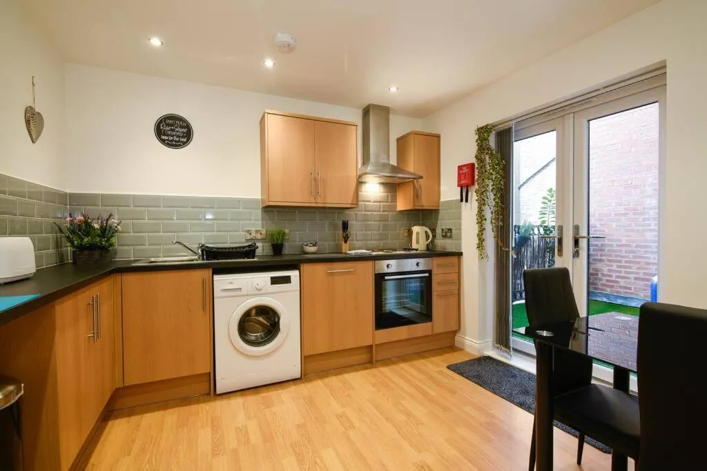 One Bedroom Apartment with Private Patio Heart of Nottingham, Nottingham, Marea Britanie