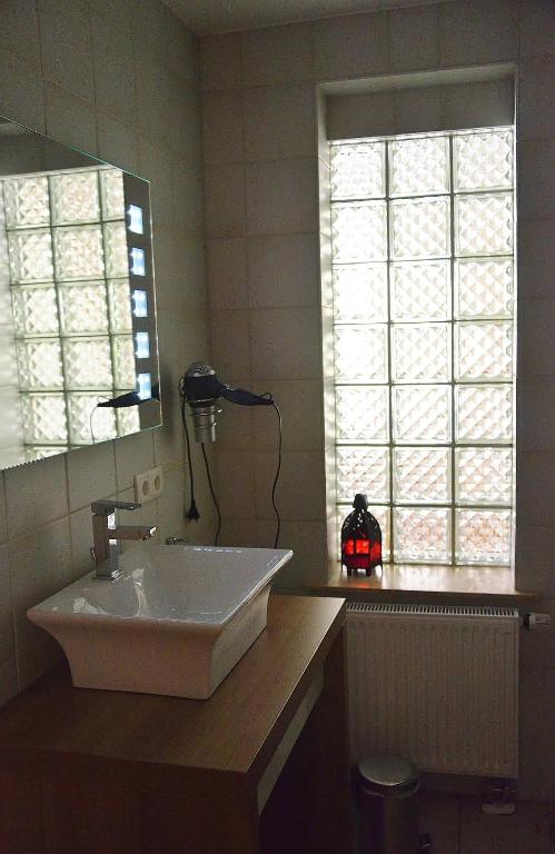 Gästehaus Waldecker - Standard Twin Room - Hauptstraße 41