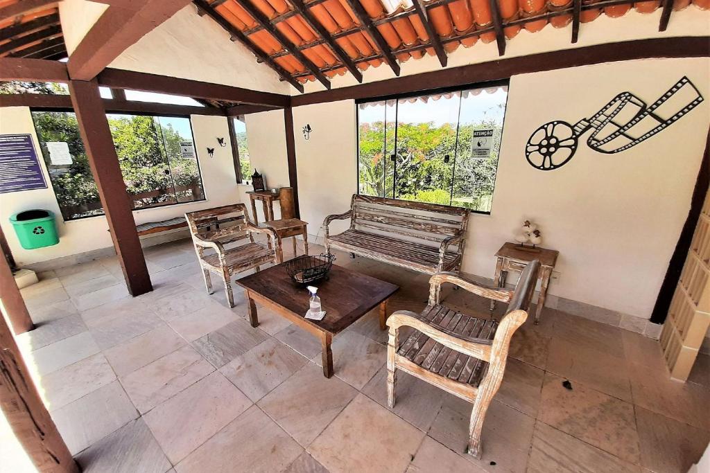  Casa em condomio fechado proxima a Orla Bardot