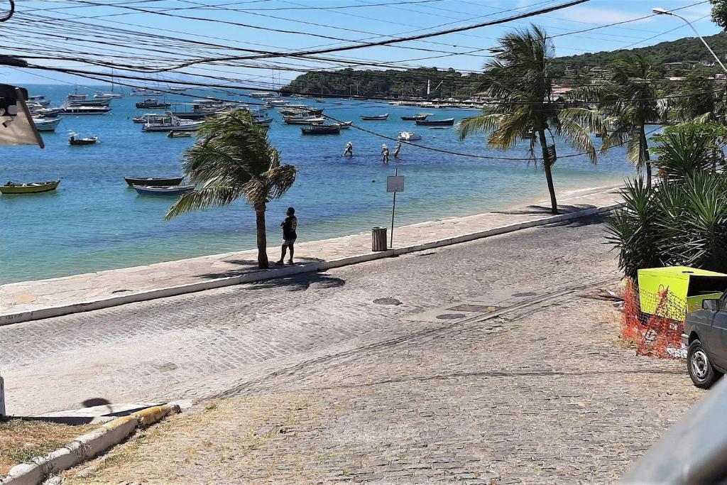  Casa em condomio fechado proxima a Orla Bardot