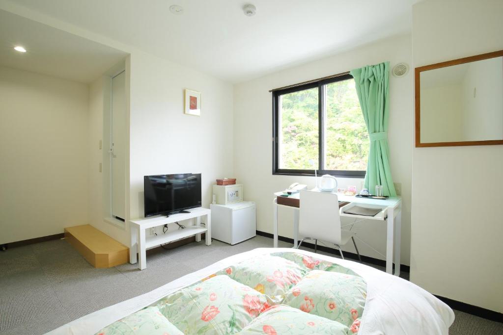Toya-onsen Hotel Hanabi - Habitación Individual Con Vista A La Montaña - No Fumar