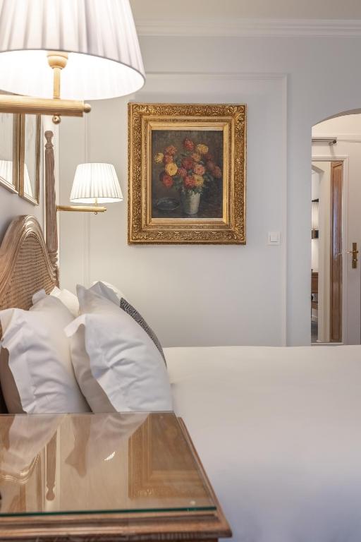 Postel nebo postele na pokoji v ubytování Hotel Manos Stephanie