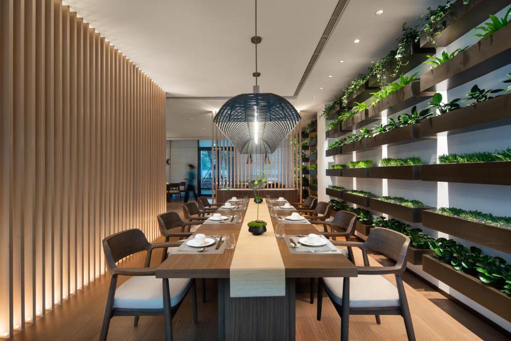 Grand WUJI Hotel, in The Unbound Collection by Hyattにあるレストランまたは飲食店