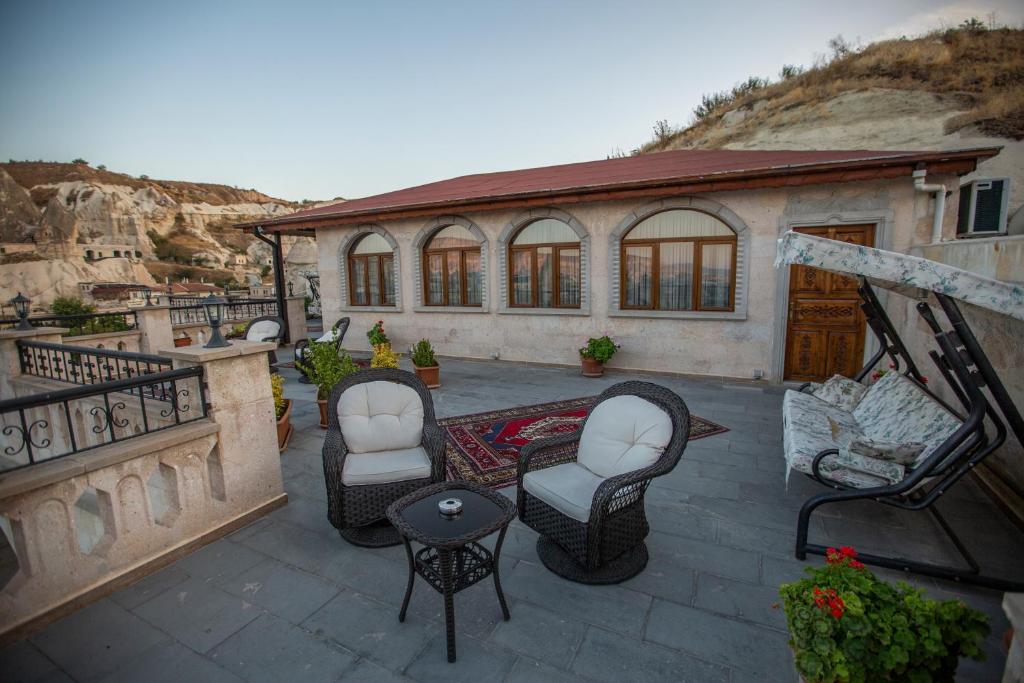 Balkón nebo terasa v ubytování Stone House Cave Hotel