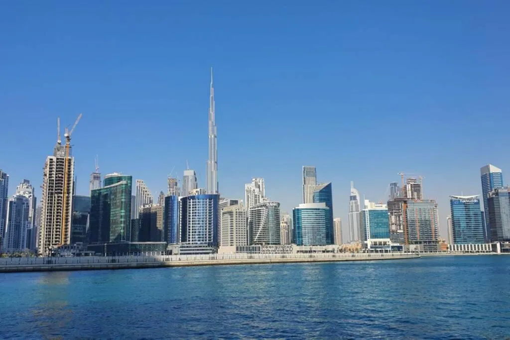 Cozy studio next to Dubai Canal,Burj Khalifa view, Alantos, United Arab Emirates