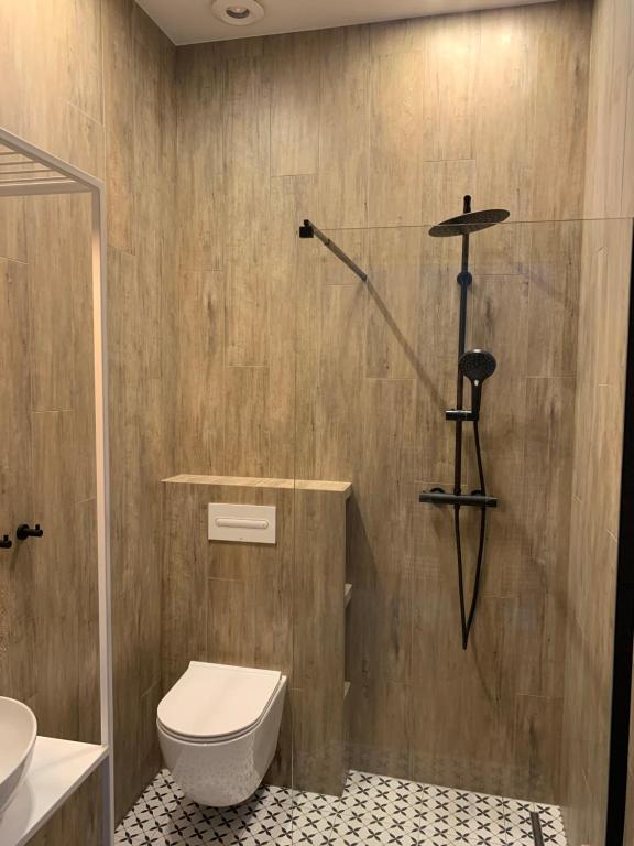 Latarnia Wagabundy Bieszczady - Habitación Familiar Con Baño