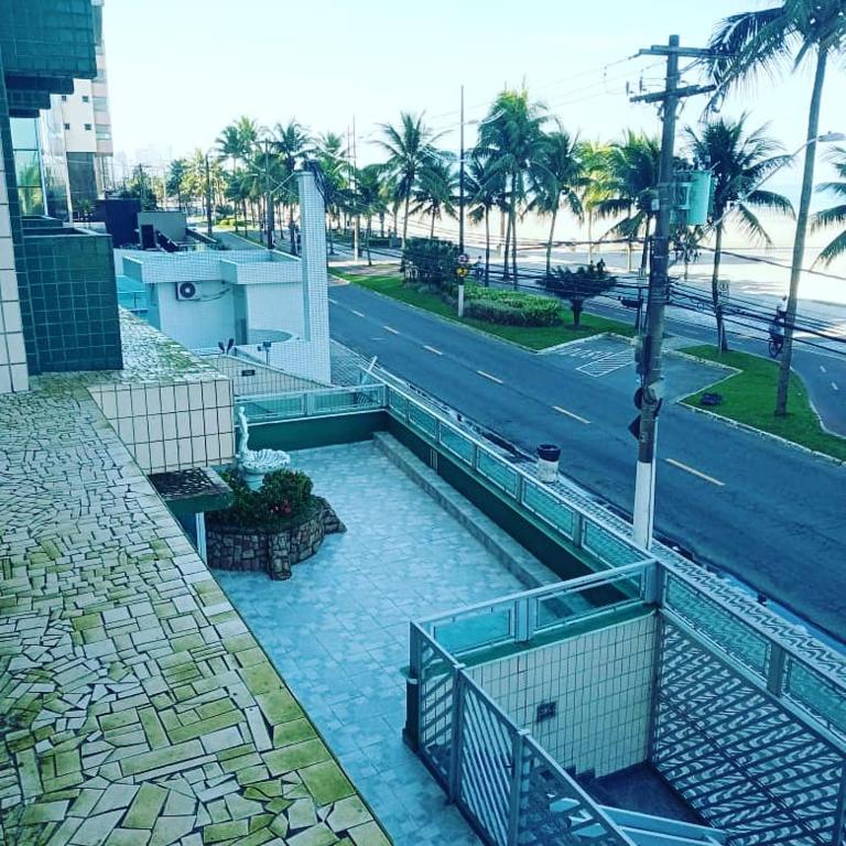  LINDO APTO PÉ NA AREIA