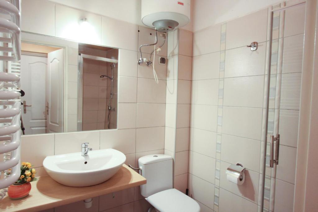 Domki Ajna Park w uzdrowisku - 13