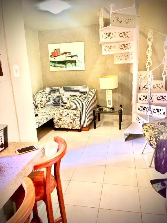  Casa de vila charmosa na quadra da praia