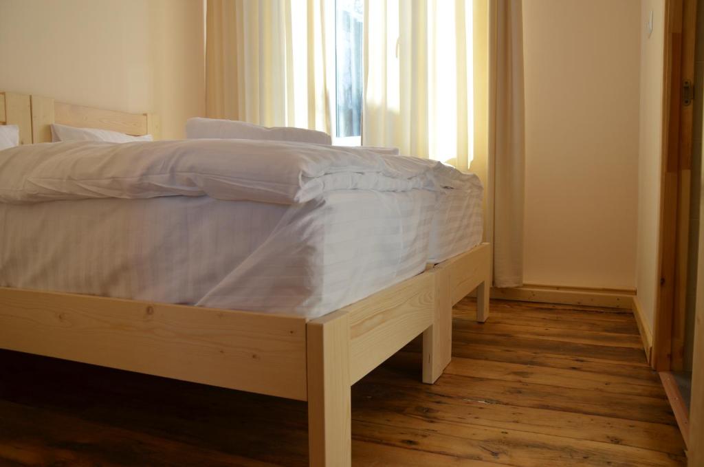 Postel nebo postele na pokoji v ubytování Petit Dilijan