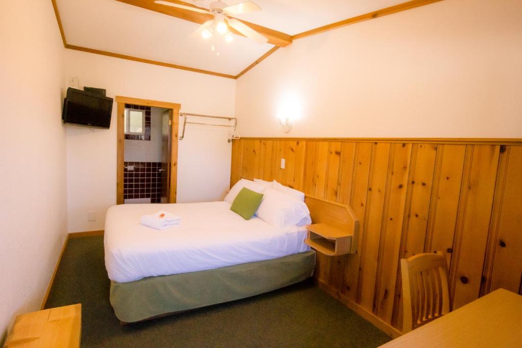 Postel nebo postele na pokoji v ubytování Gateway Motel