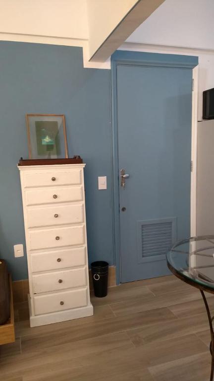  MINI APARTAMENTO COM ARTE