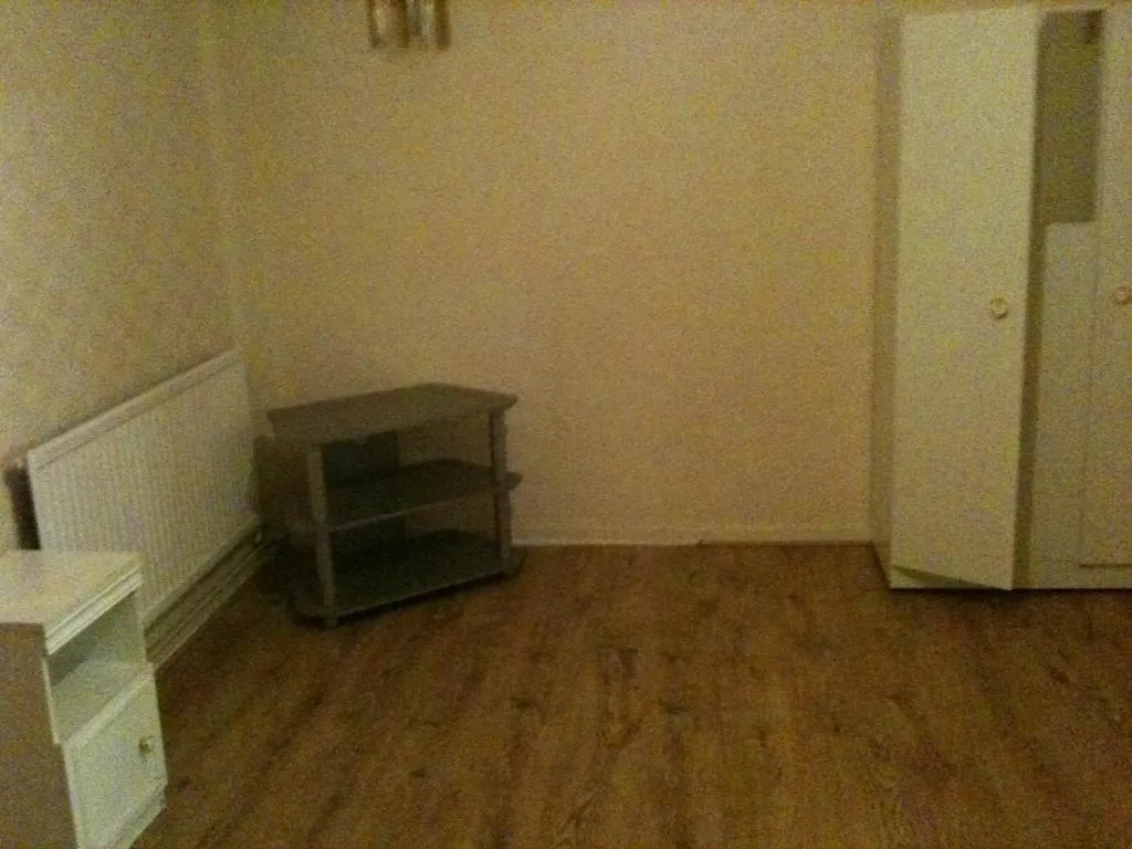 Room 1of 37 PORTIA WAY, Londra, Marea Britanie
