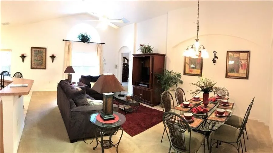 122 Highgate Park House, Davenport, United States