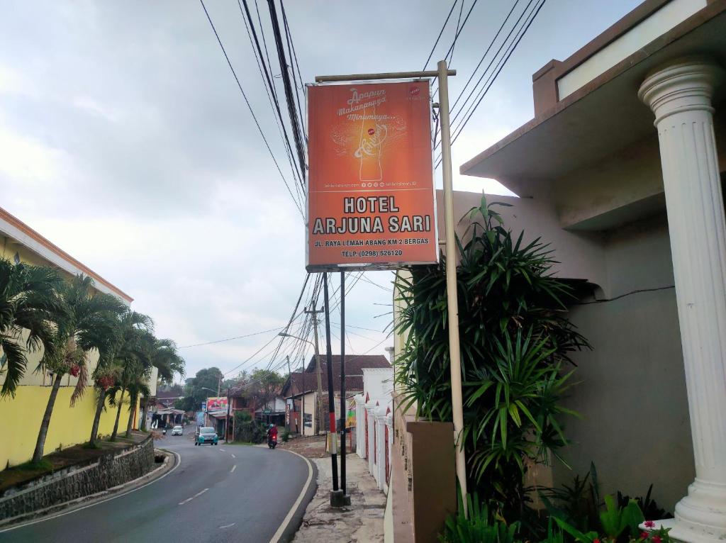 Um certificado, prémio, placa ou documento mostrado em Hotel Arjuna Sari Bandungan