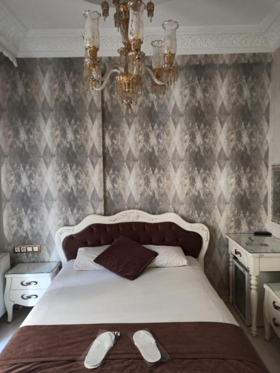 Azade Hotel