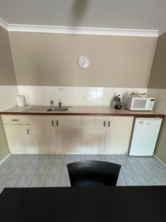 Studio32 - One-Bedroom Apartment