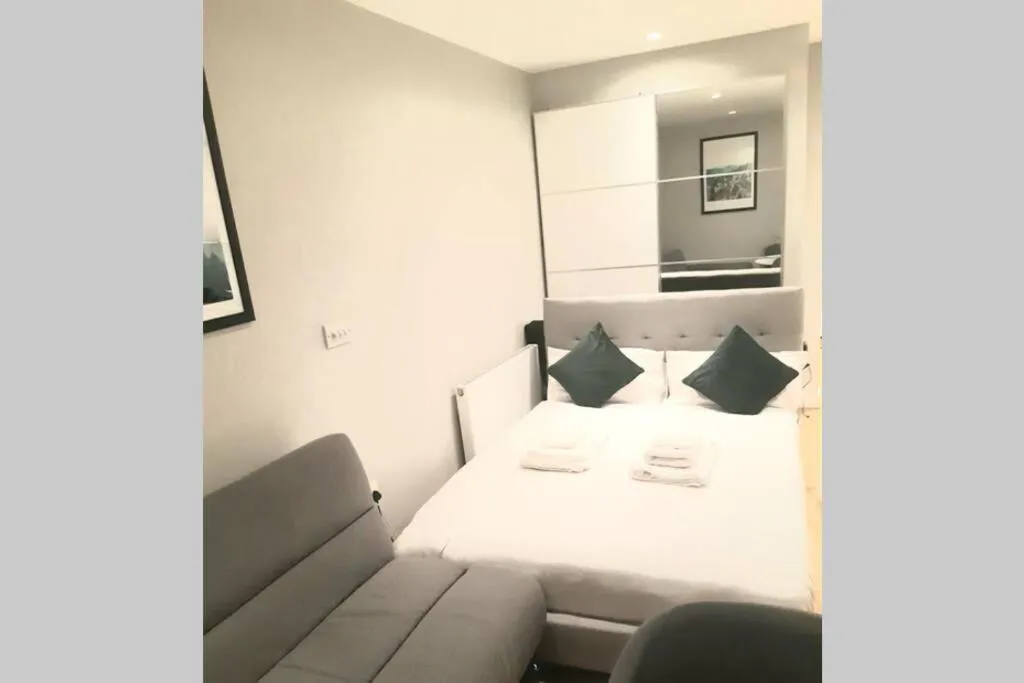 Riverside Apartment - Serene, Londra, Marea Britanie