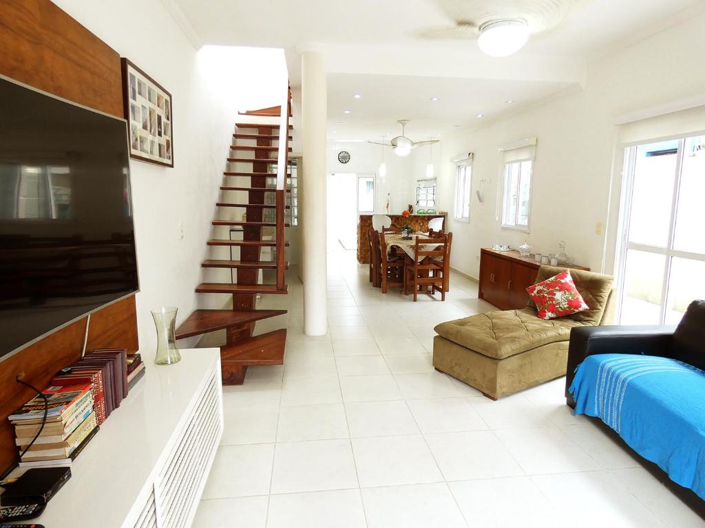  Sobrado c lazer e wifi a 5 min da praia em Ubatuba