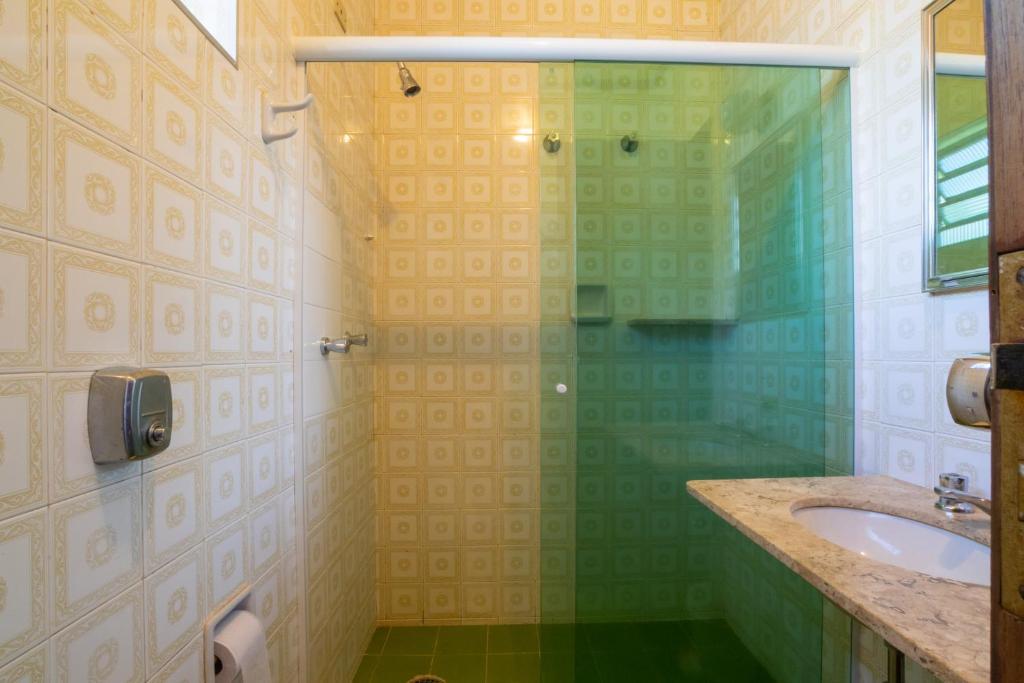  Chácara com churrasqueira e piscina em Cotia