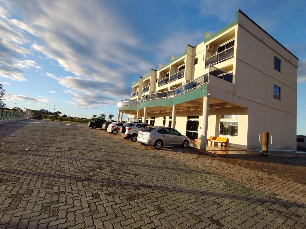  Rambo Hotel