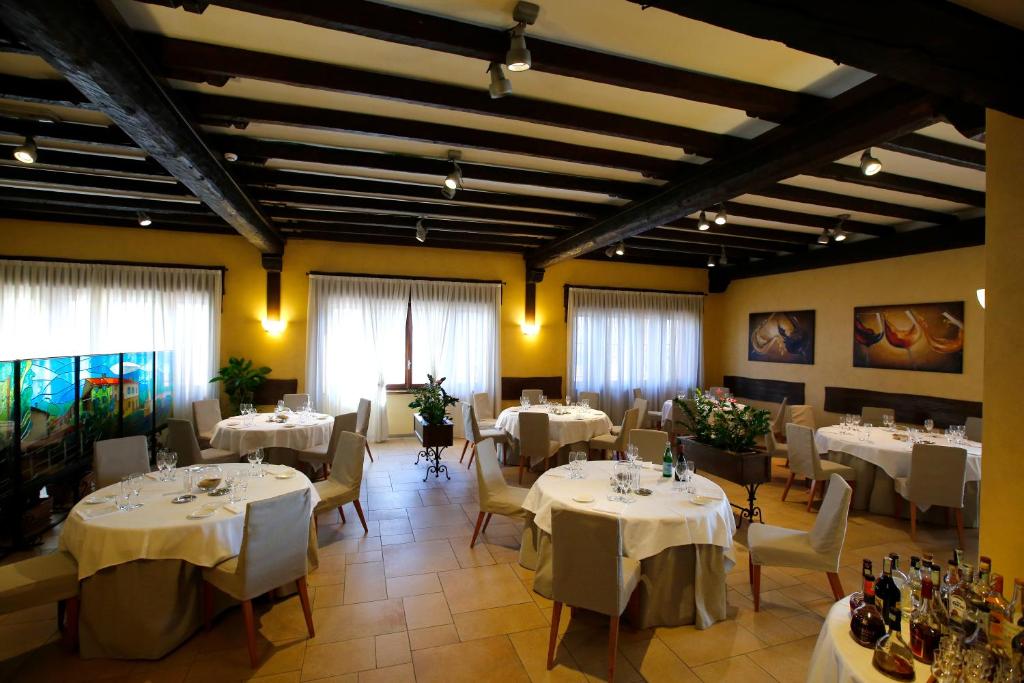 Restaurace v ubytování Scia' On Martin