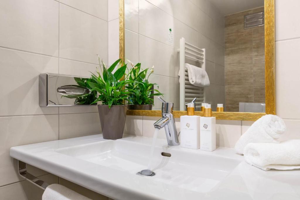 Boutique Hotel ANYBODY - 4