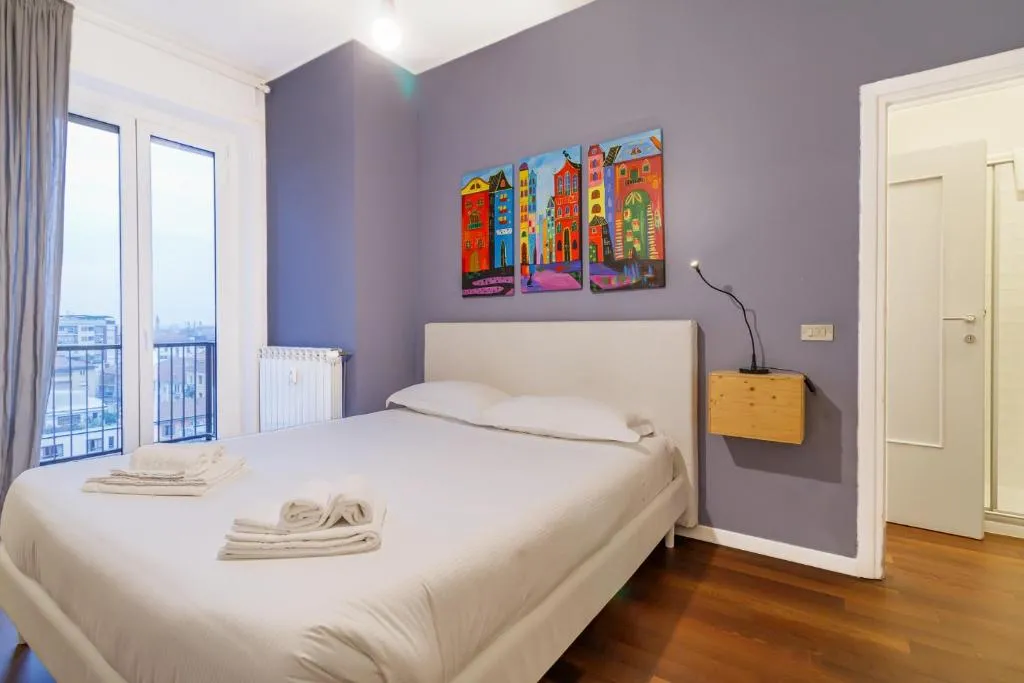 HomeatHotel Bergognone, Comasina, Italy