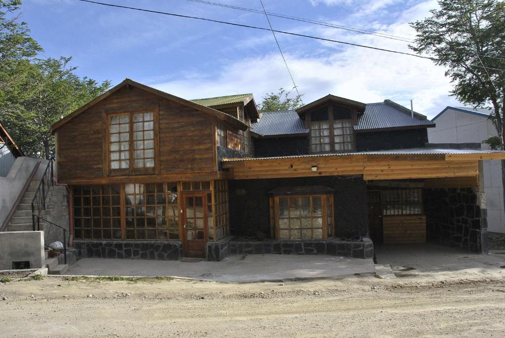 una casa que está siendo remodelada en Casa Departamento en el Bosque en Ushuaia