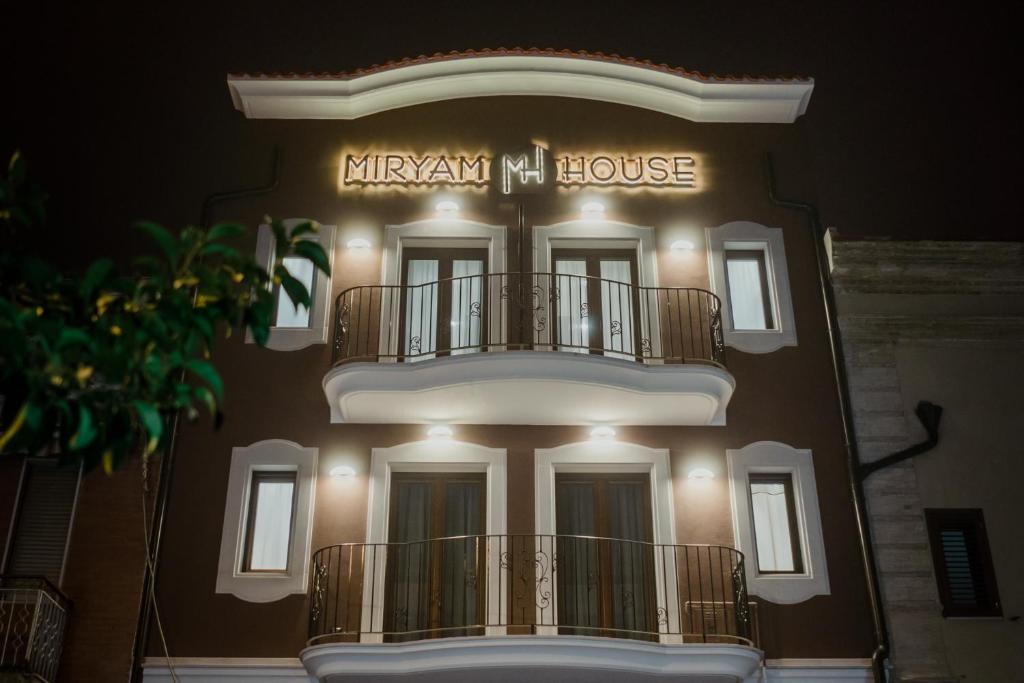 The building in which a vendégházakat is located