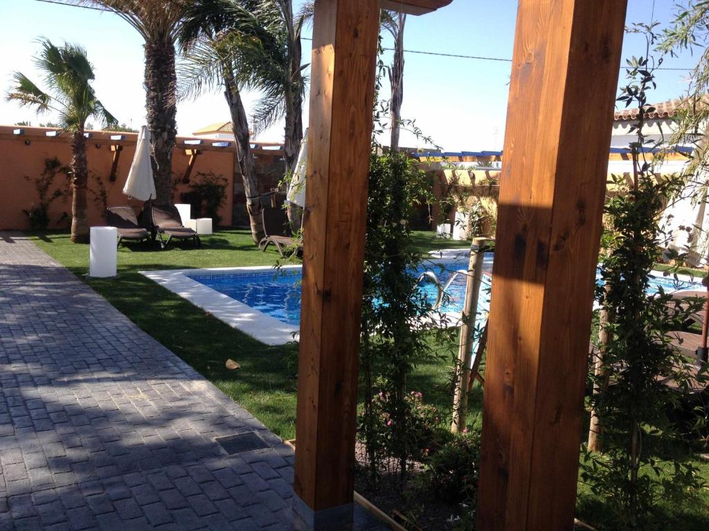 Bazén v ubytovaní Estudio con jardincito privado barbacoa y piscina alebo v jeho blízkosti
