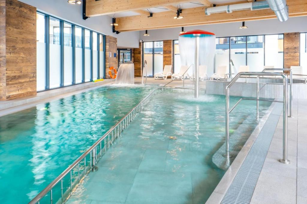 Bazén v ubytovaní Międzyzdroje - Bel Mare Resort - Apartament Prywatny LeBrosina alebo v jeho blízkosti