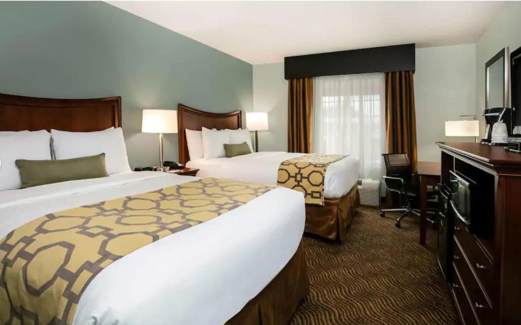 Baymont Inn & Suites Braselton - Camera Da Letto Con Due Letti Matrimoniali - Accesso Alla Mobilità/Non-Fumo