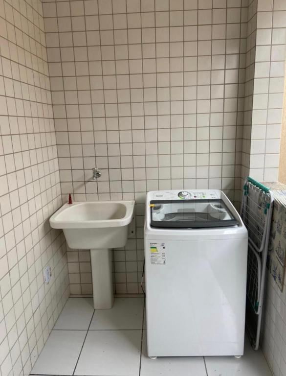  Linda casa de frente para o mar. Ótima localização