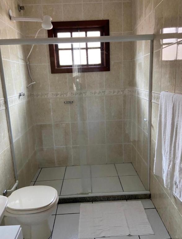  Linda casa de frente para o mar. Ótima localização