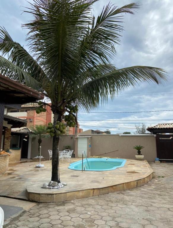  Linda casa de frente para o mar. Ótima localização