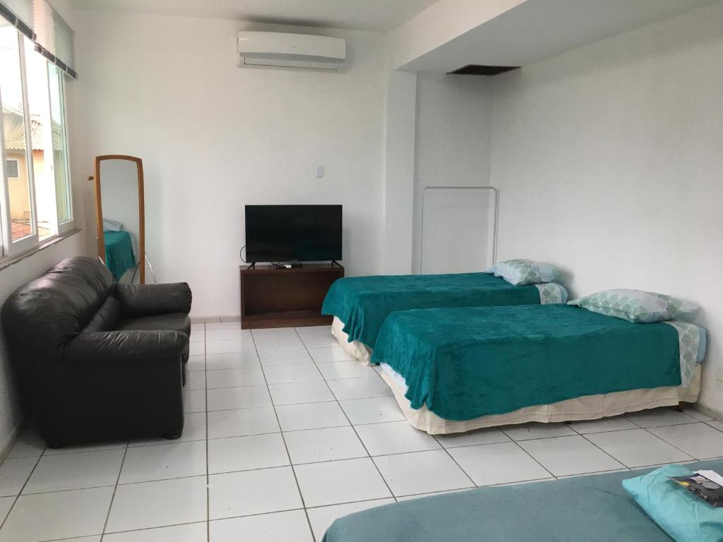  Linda casa de frente para o mar. Ótima localização