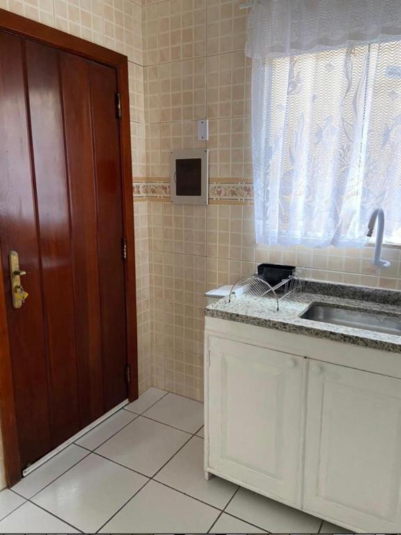  Linda casa de frente para o mar. Ótima localização