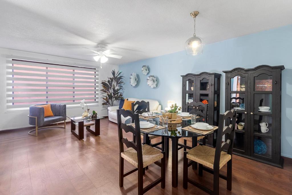 +MS +Fascinante Suite +Alberca y Jardines + Bernardo Quintana 18B - Two-Bedroom Apartment