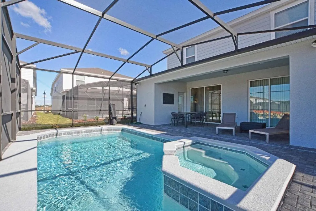 Windsor Island 5 Bed House with Pool 4400WI, Davenport, Statele Unite ale Americii