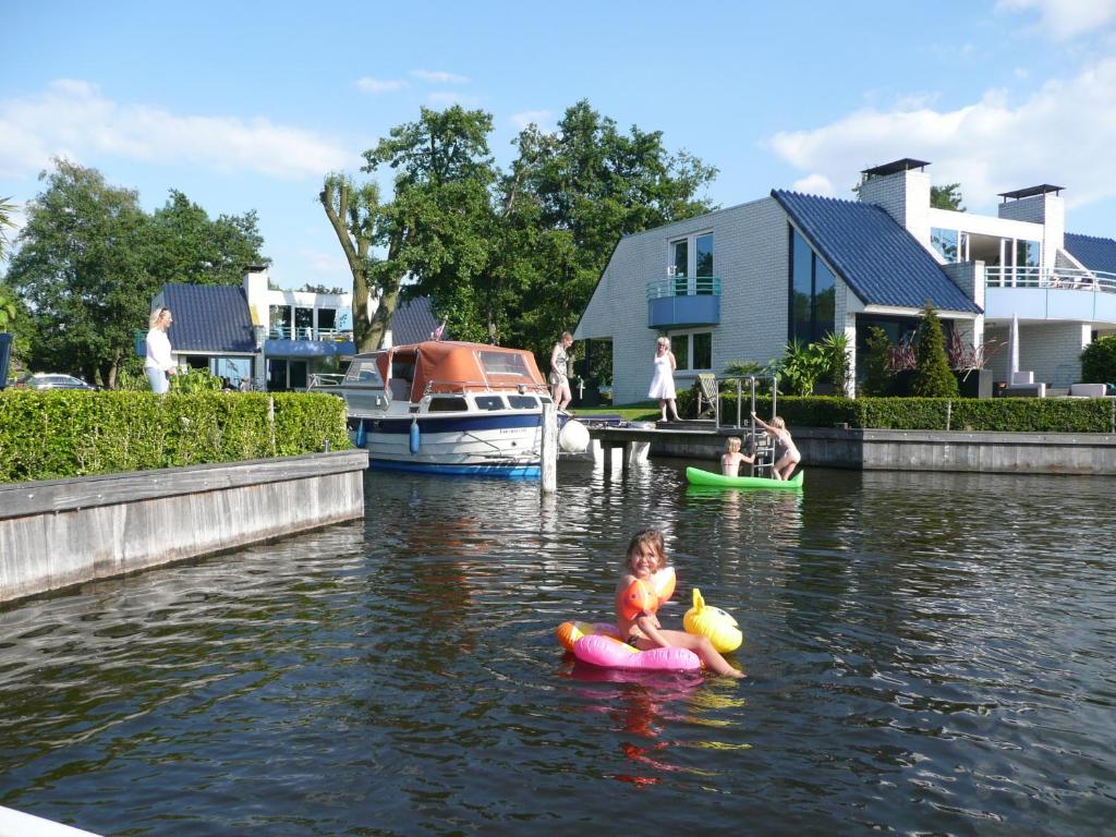 Amsterdam / Loosdrecht Rien van den Broeke Village, Loosdrecht –  Bijgewerkte prijzen 2023