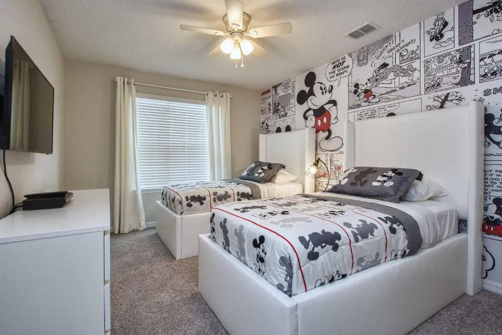 Solara - 5 Bedrooms Townhome w-Spashpool-8204SA, Kissimmee, United States