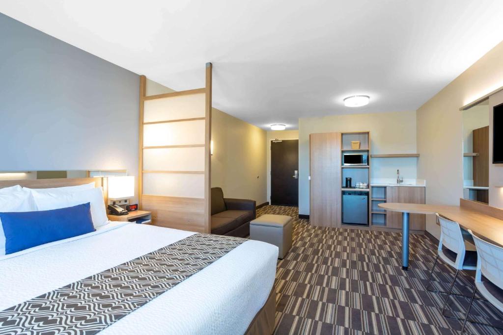Microtel Inn Suites by Wyndham South Hill - Queen Studio Suite - Acceso A Movilidad/no Fumar