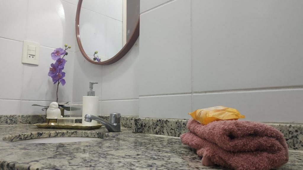  Apt mobiliado com piscina